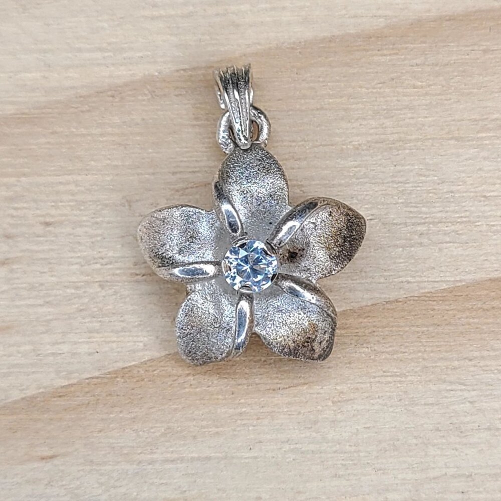 Vintage Sterling Silver Flower Pendant With Clear Rhinestone Accent .75" - Picture 1 of 8